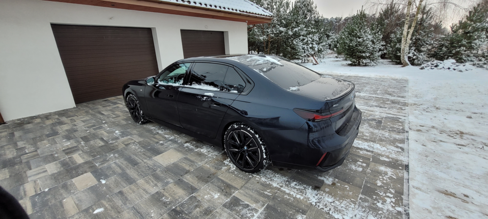BMW7.png