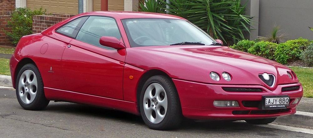 1200px-1998-2003_Alfa_Romeo_GTV_Twin_Spark_coupe_01.jpg