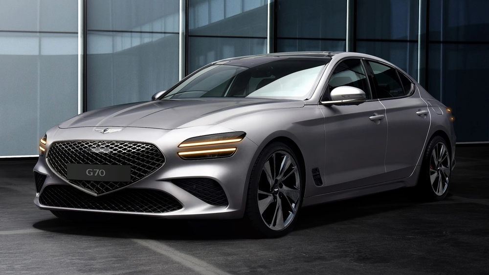 2021-Genesis-G70-Sedan-5.jpg
