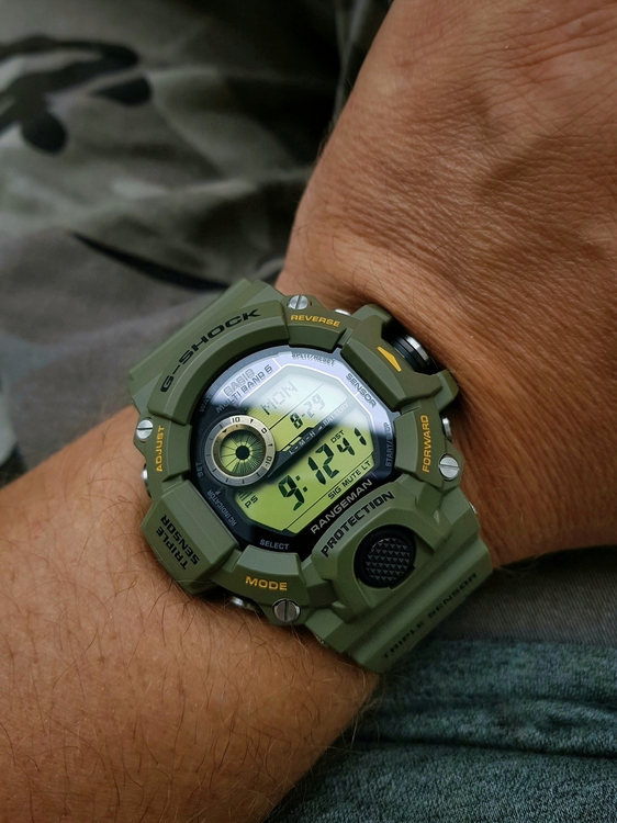 Casio G-shock Rangeman GW-9400-1BER~12~01.jpg