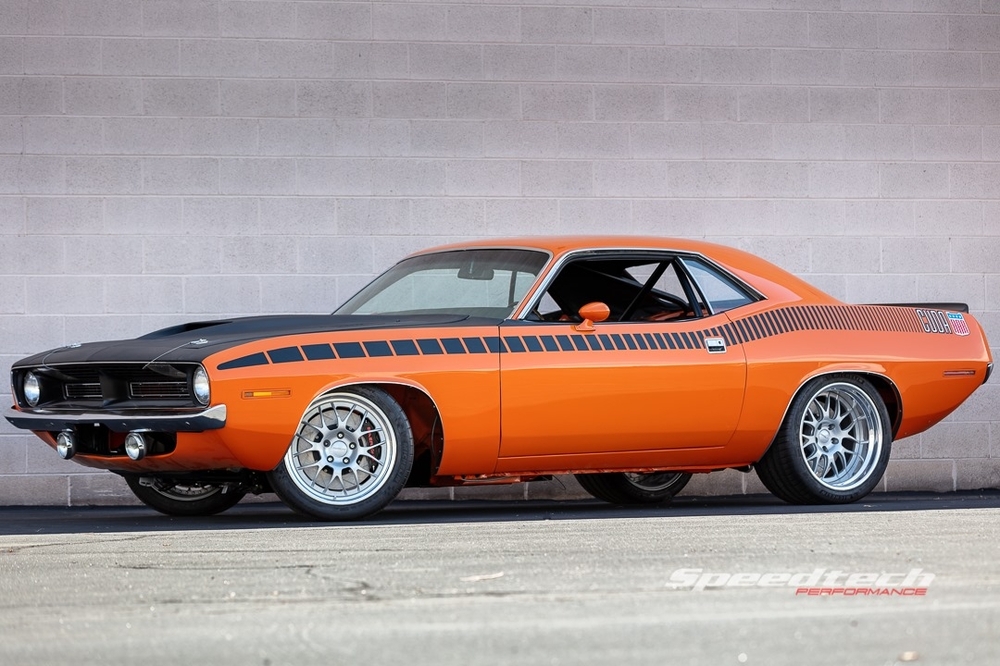 1970-Plymouth-AAR-Cuda-with-a-Supercharged-Hellcat-Redeye-V8-01.jpg