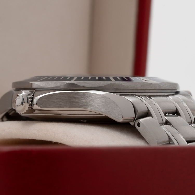 Omega_Seamaster_300m_11.jpg