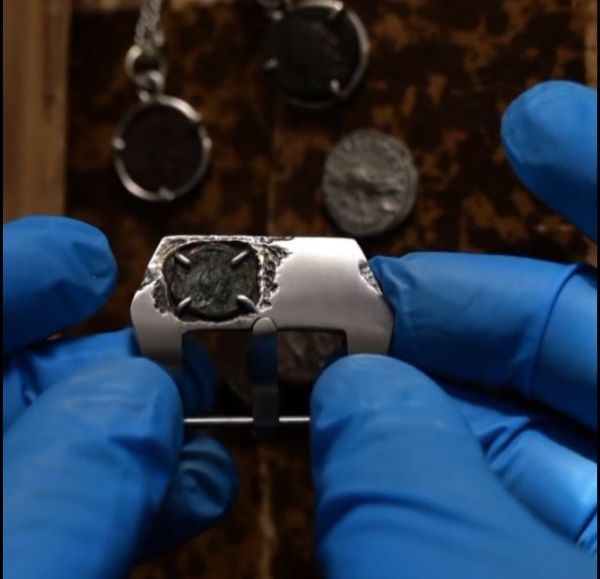 klamra z cesarzem-Honoriuszem 1.jpg