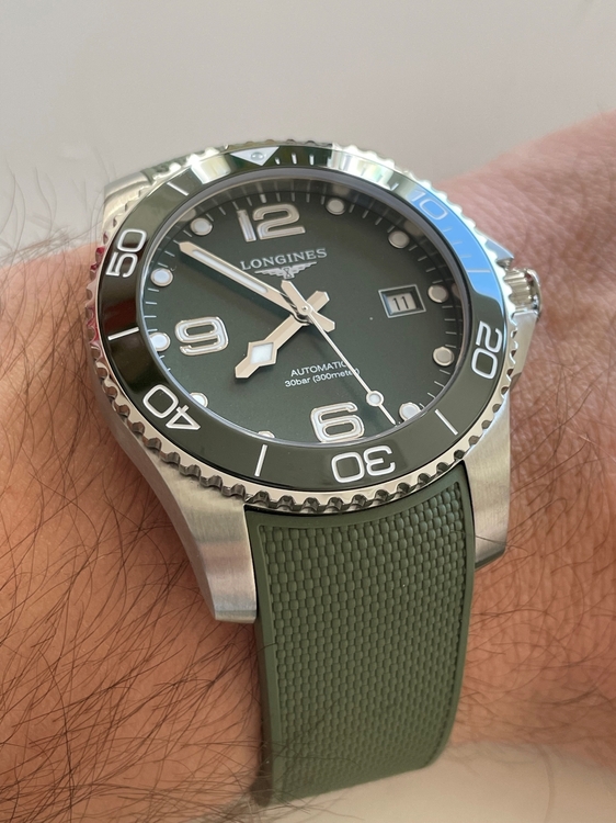 Longines_Hydroconquest_green.jpg