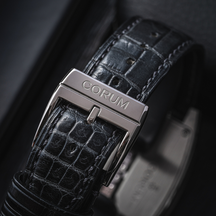 Corum-04.thumb.jpg.beb5dcd49106812c77e14f3a25dcc2e7.jpg