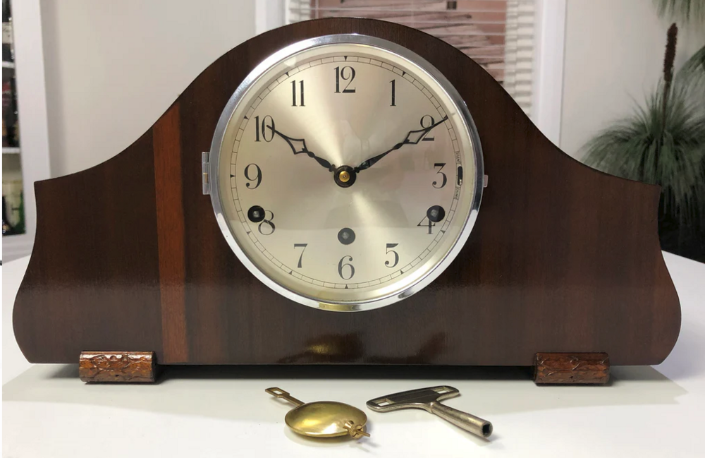 1869092272_Screenshot2024-12-16at22-56-53VintageFHSWestminsterHammerChimeMantelClockAdelaideClocks.thumb.png.eb6110d516c89258a3417f7947ed214c.png
