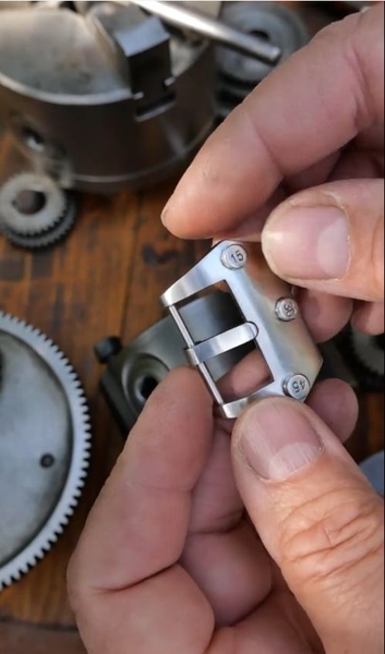 klamra do Panerai Submersible 03.jpg