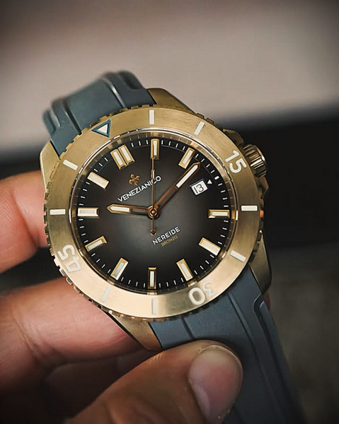 VENEZIANICO Nereide Bronzo guma.png