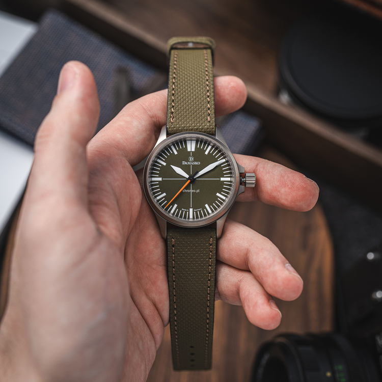 DS30 Olive-03.jpg