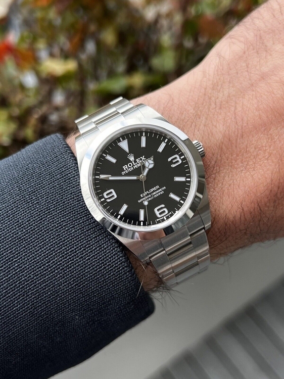 RolexExplorerI39mm214270-2020WatchVault14_2048x.jpg