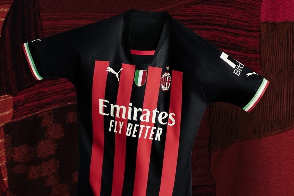 koszulki-pilkarskie-AC-Milan-Puma-Sezon-2022-2023.thumb.jpg.cf315a36a0c7ae75c2139361f087aefb.jpg
