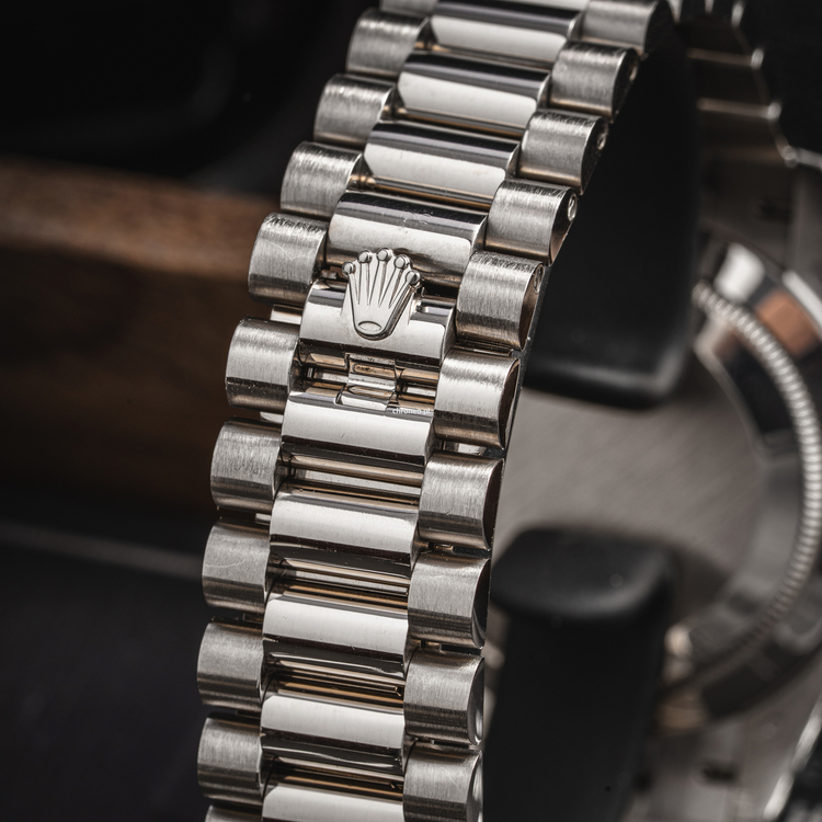 Day-Date Black-09.jpg