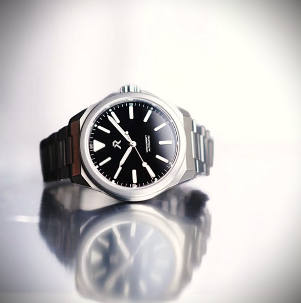 Black Enamel Jet.png