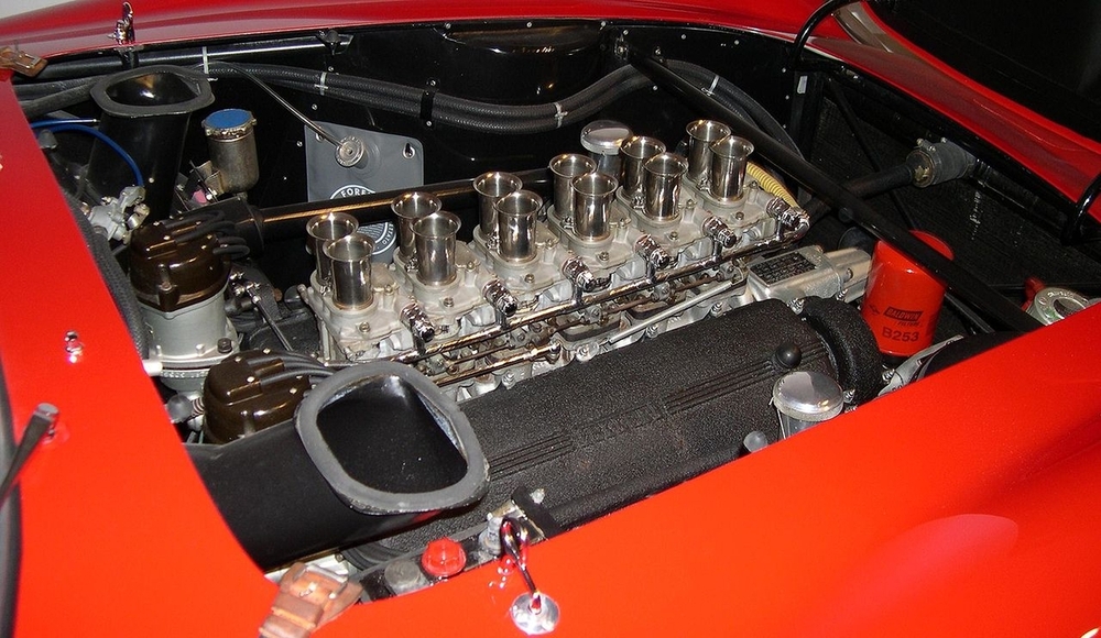 1280px-1962_Ferrari_250_GTO_engine.jpg