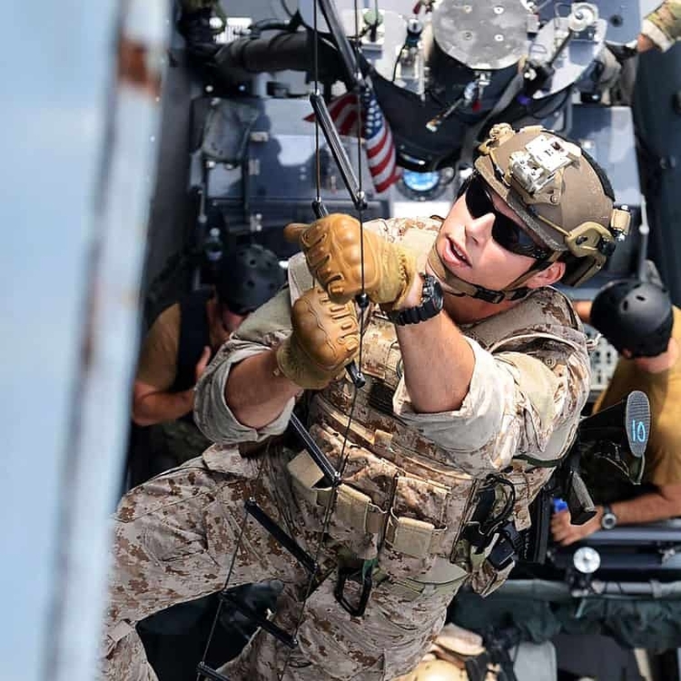 navy-SEAL-wearing-G-Shock-DW-6600-during-training.jpg