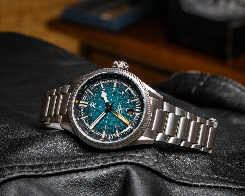RZE-Fortitude-GMT-Watch-10.thumb.jpg.9d7ff64f9dbadc506f140a18d12145d7.jpg