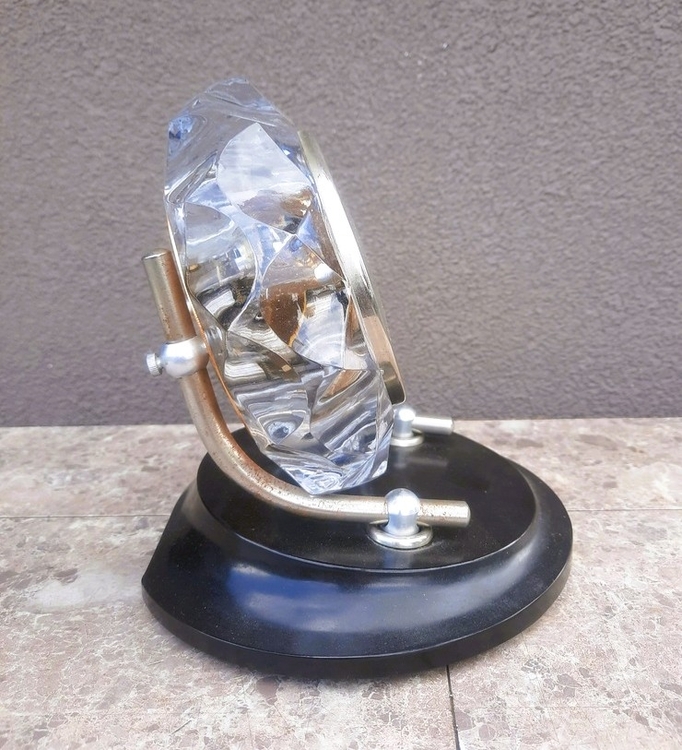 Zegar Majak z boku.jpg