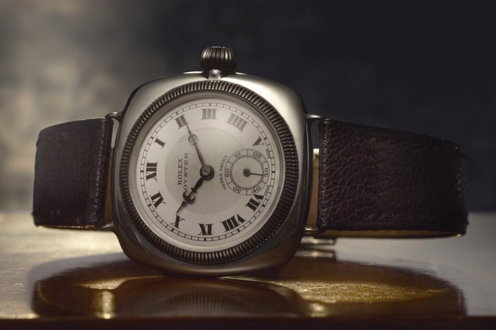 010_Rolex-Oyster-Wristwatch-1926.jpg