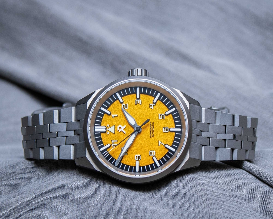 RZE-Resolute-Type-A-Pilots-Watch-9.thumb.jpg.e95ec84b0e83b56dc6d86c845b6c15a3.jpg