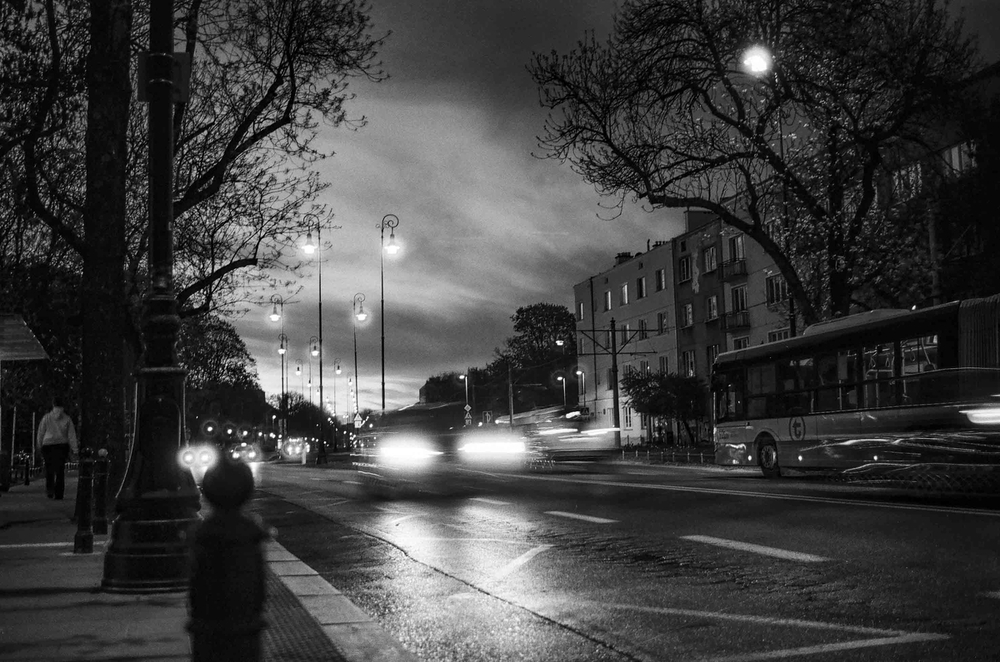 Leica Kentmere  żoliMick night light 21.jpg