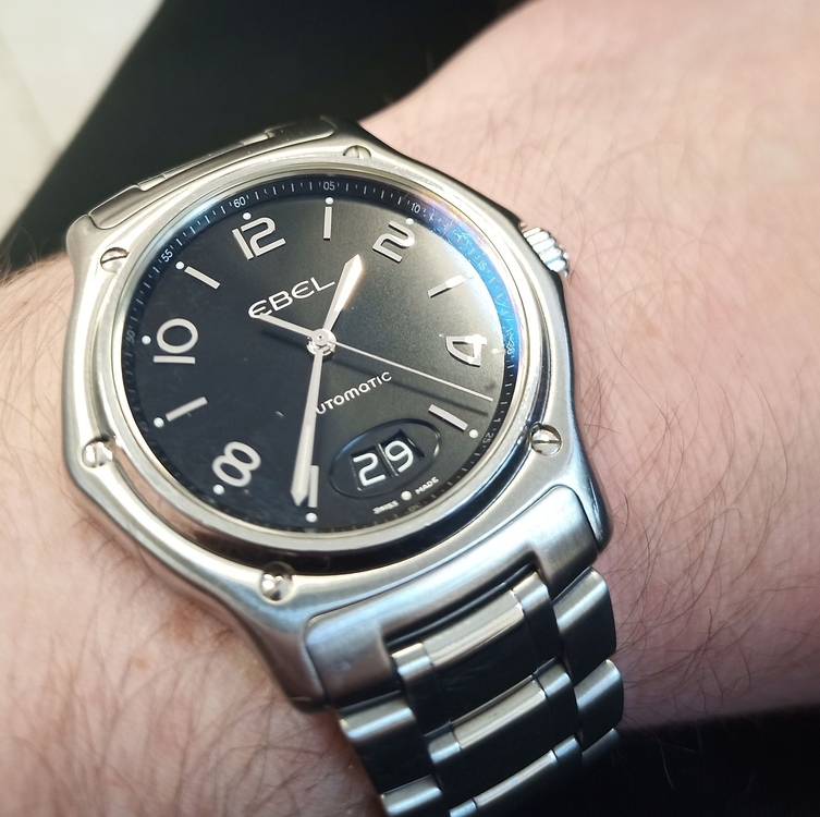 698670980-98.jpg