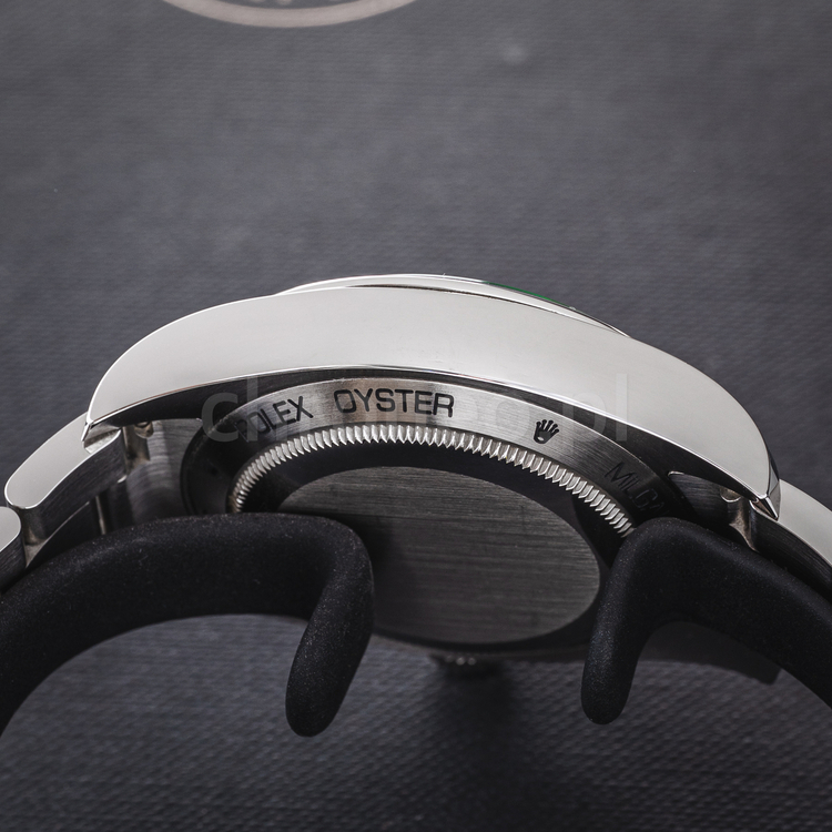 Milgauss-7.jpg