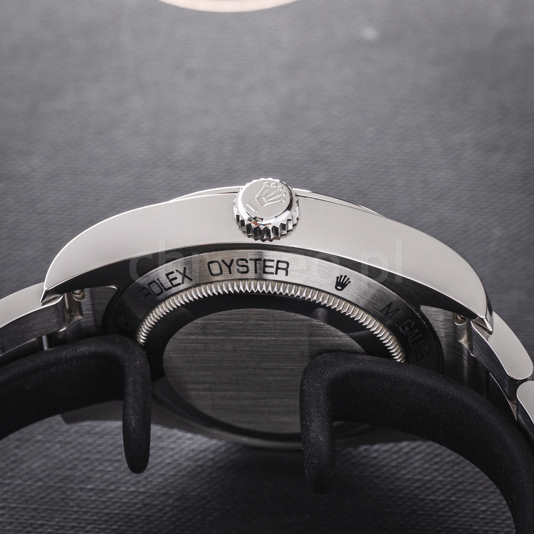 Milgauss-8.jpg