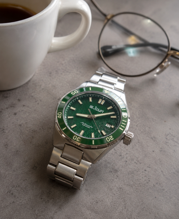 LJgreendw01.thumb.png.eeba8cb6254a0a15b5abadaa23b577d5.png