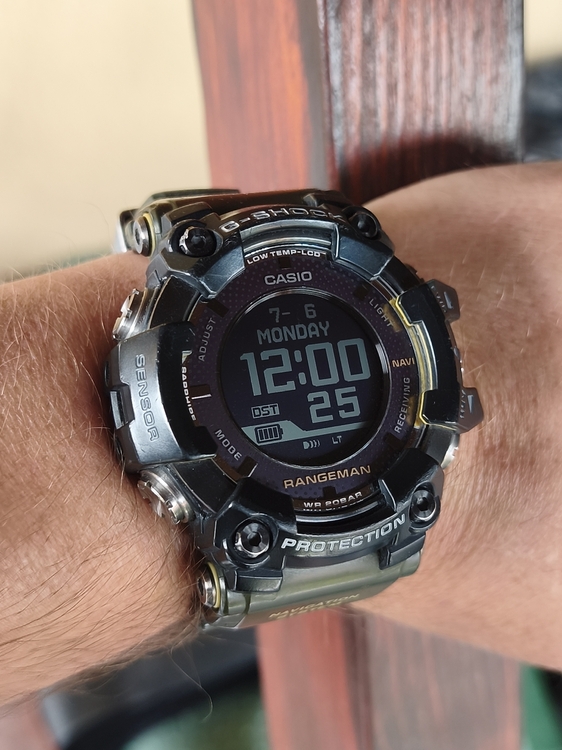 24 CASIO GPR-B1000-1BER.jpg