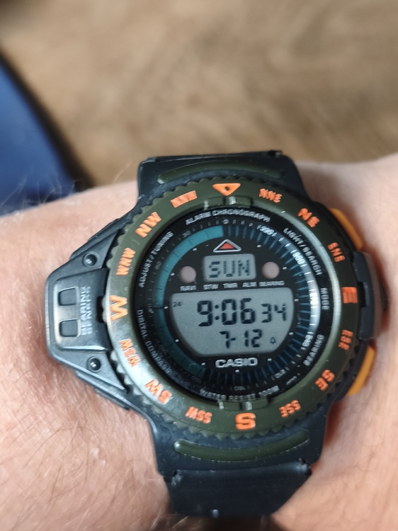 57 CASIO CPW-200.jpg