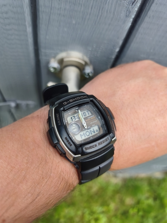 39 CASIO G-353B-5AV.jpg