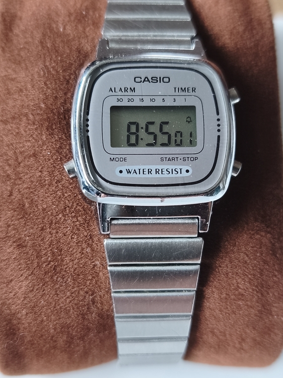 59 CASIO LA-670WAE-7EF.jpg