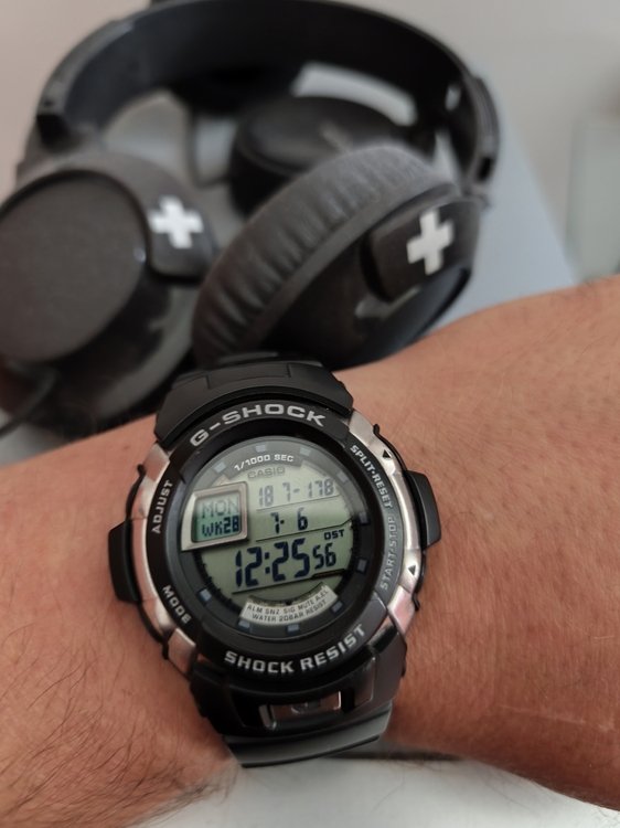 28 CASIO G-7700-1ER.jpg