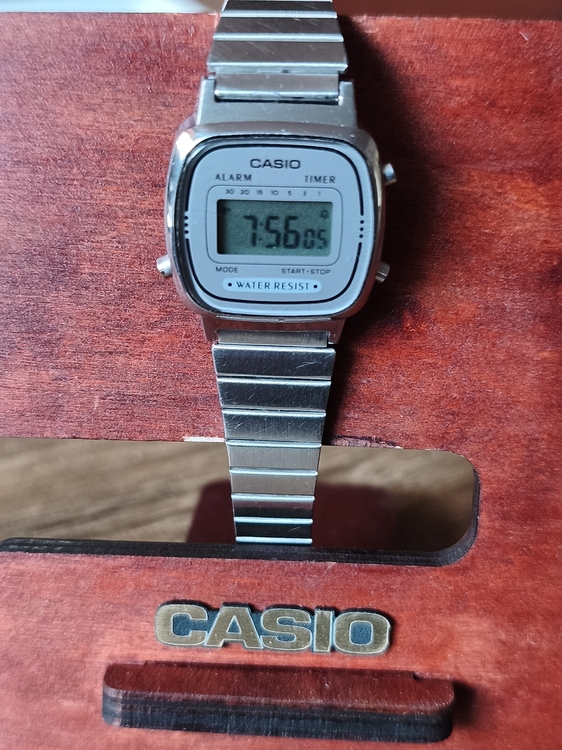 59 CASIO LA-670WAE-7EF.jpg