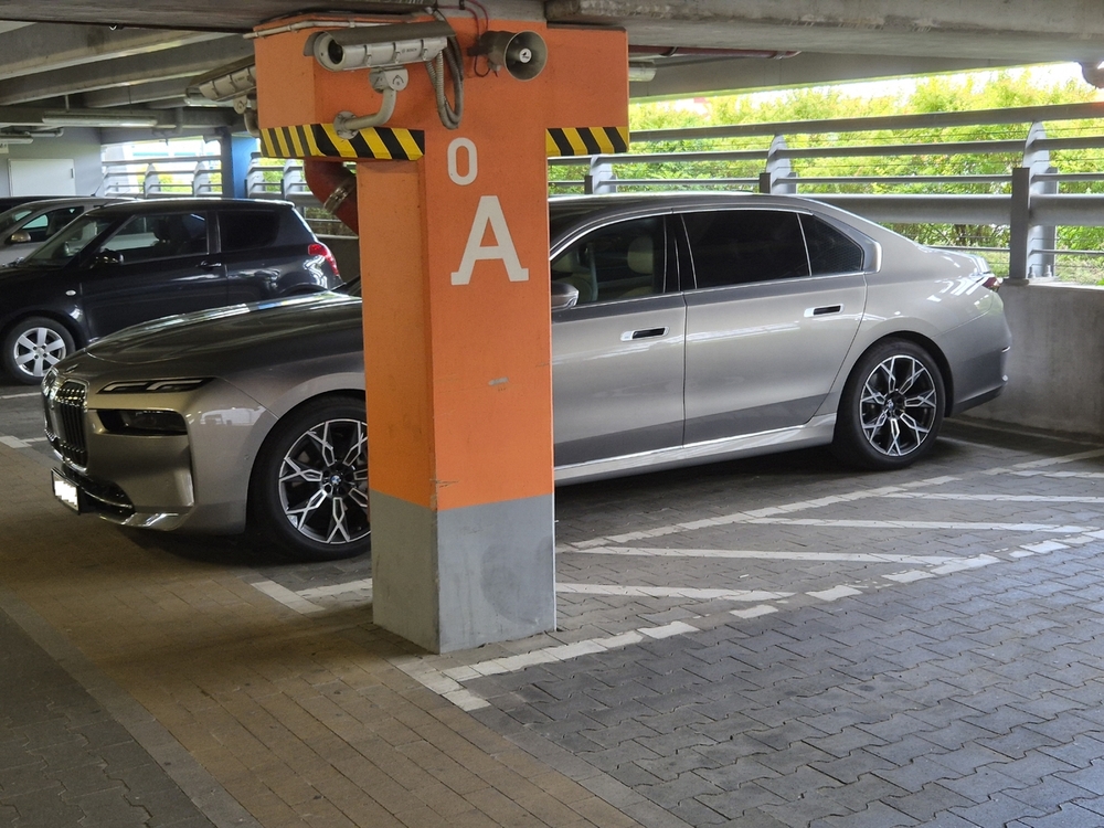 Parking.jpg