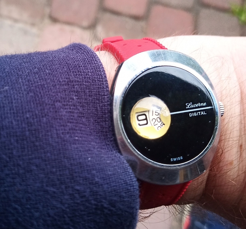 9879780967808.jpg