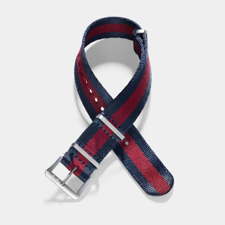 Deluxe-Nylon-Nato-Watch-Strap-Navy-Red_005_36ff3ca2-9d71-49fd-83d8-418fc7cd6a50.jpg